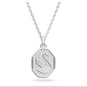 New Swarovski Signum Pendant Swan